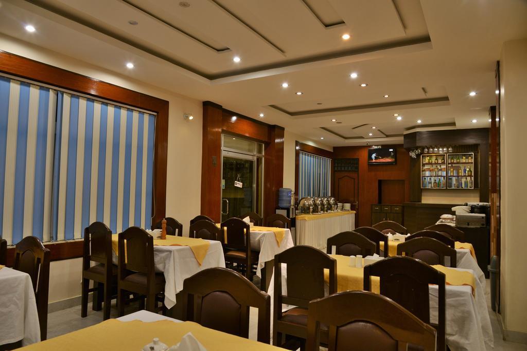 Hotel Point Pokhara Exterior photo