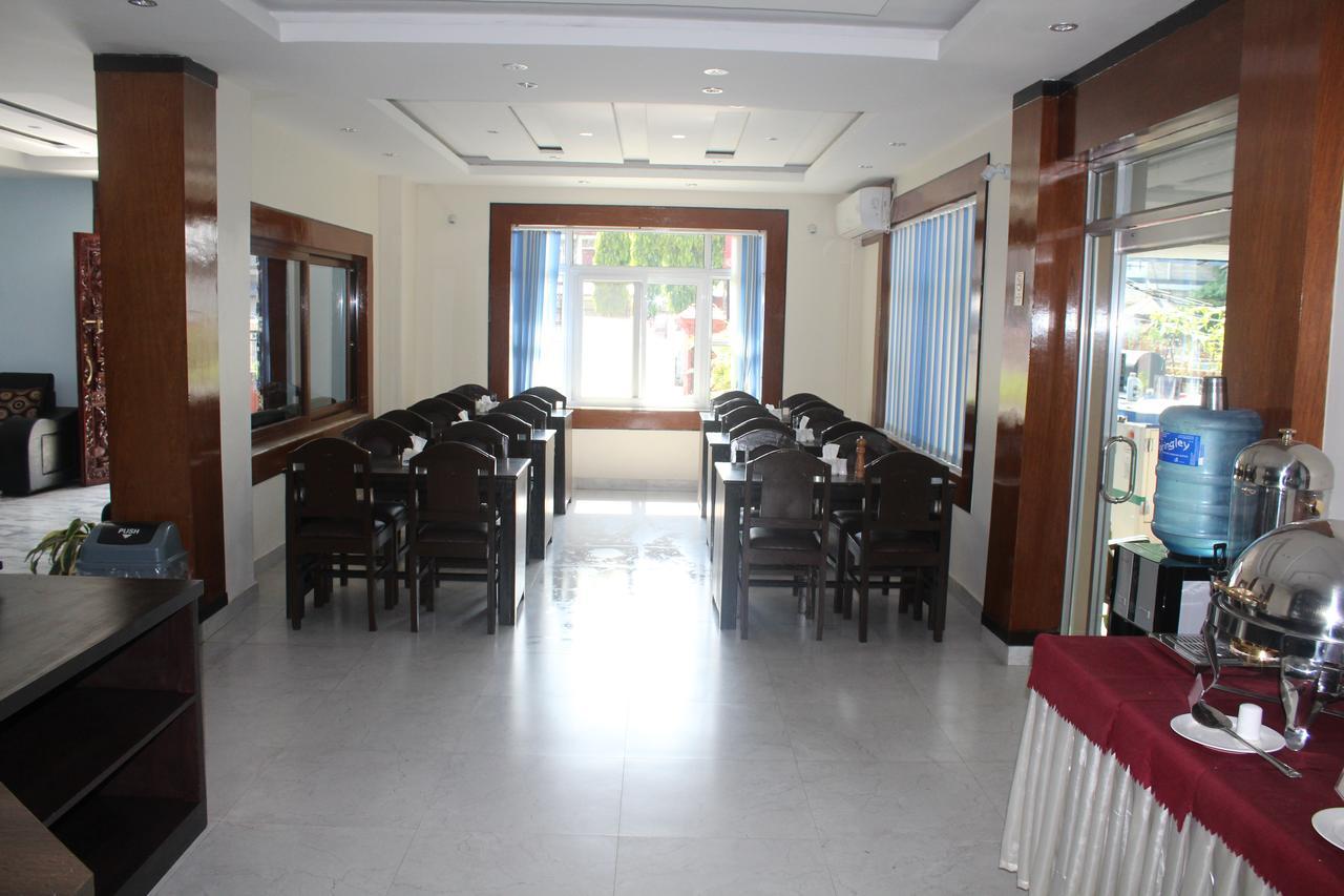 Hotel Point Pokhara Exterior photo