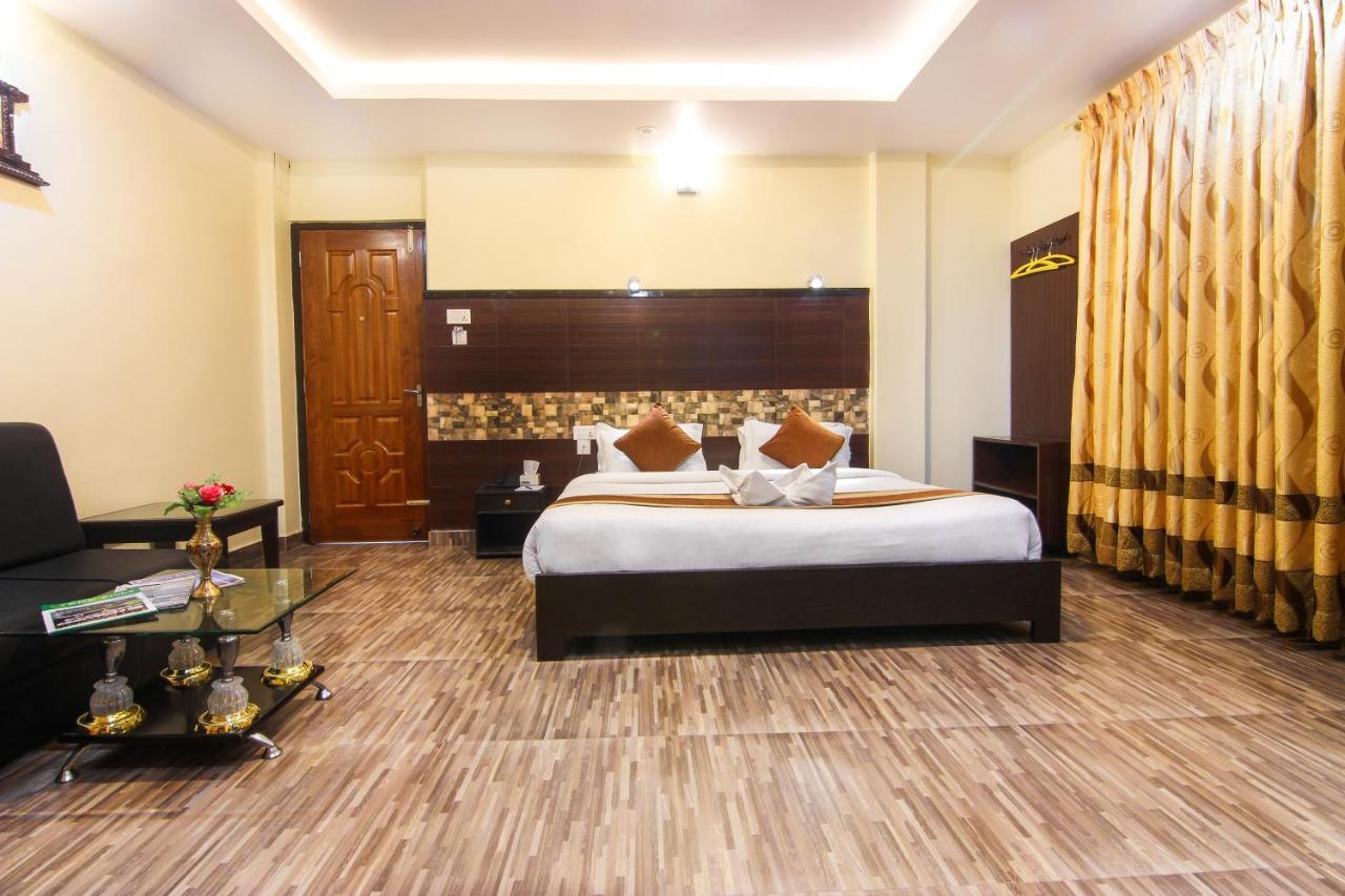 Hotel Point Pokhara Exterior photo